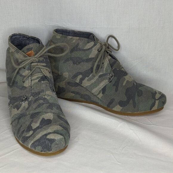 Toms Camouflage Wedge Size 11 EUC - Picture 1 of 4